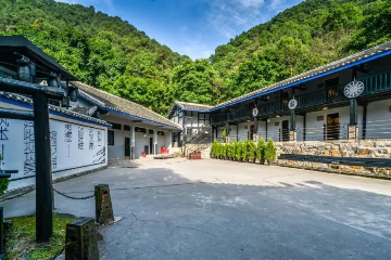 Zhazidong Prison History & Tours: Chongqing Revolutionary Site