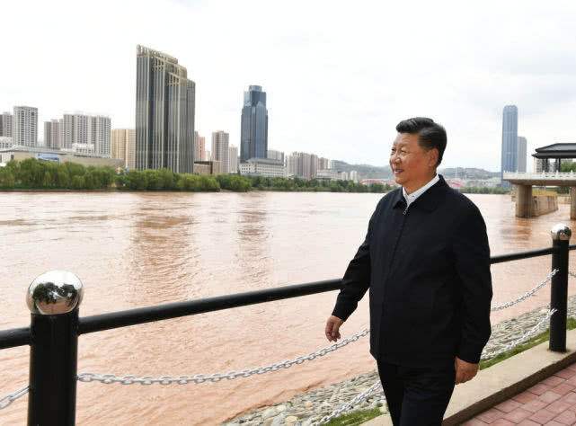 xi-jinping-in-lanzhou-2.jpg xi-jinping-in-lanzhou-2.jpg