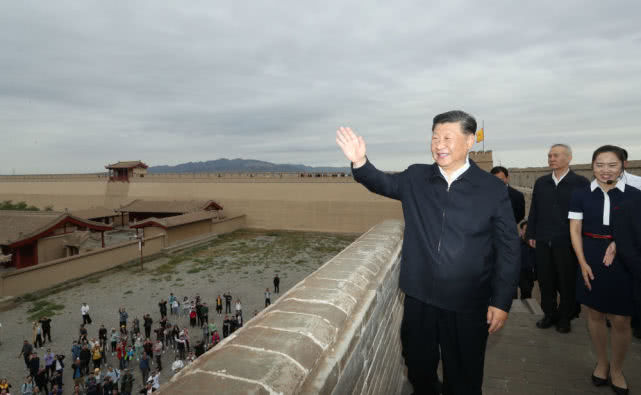 xi-jinping-in-jiayuguan-1.jpg