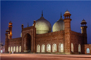 Badshahi-Mosque-2.jpg Badshahi-Mosque-2.jpg