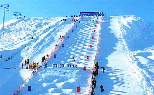 xinjiang tianshan ski.jpg xinjiang tianshan ski.jpg