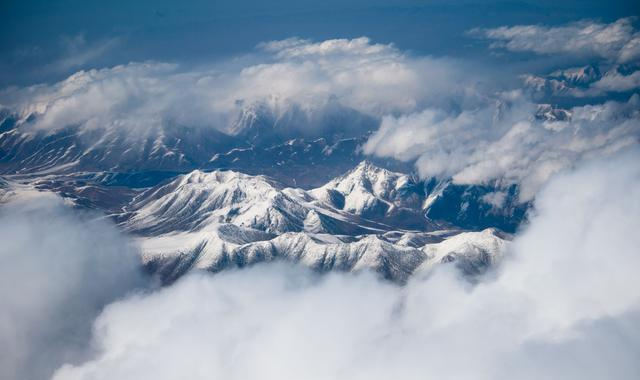 Majestic Snow-capped Mountain Majestic Snow-capped Mountain