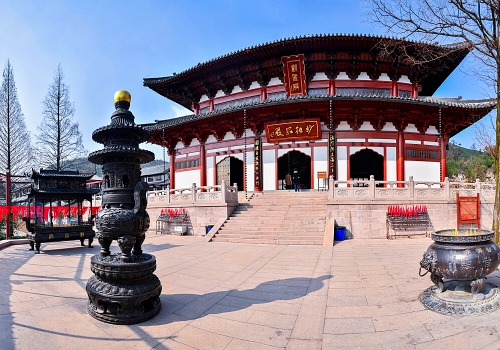 Jingshan Temple.jpg Jingshan Temple.jpg