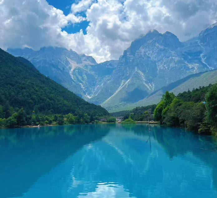 The Jade Dragon Snow Mountain2.png The Jade Dragon Snow Mountain2.png