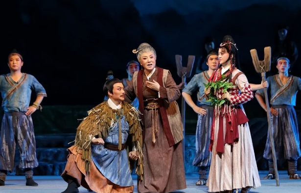 long drama2.png long drama2.png