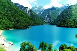 Why Travel to Gansu Longnan in Spring