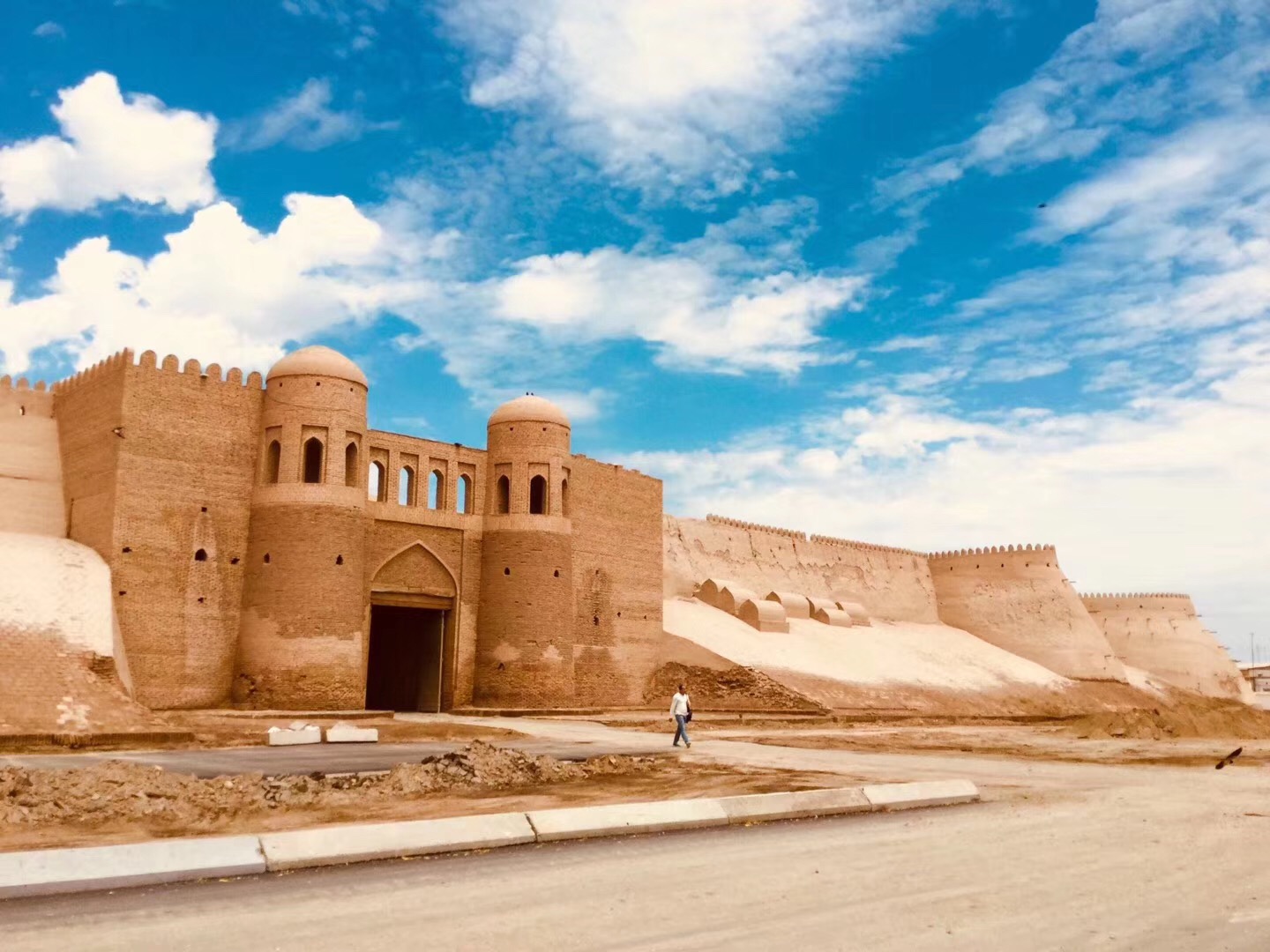 3 Days Turkmenistan Tour with Border Transfer